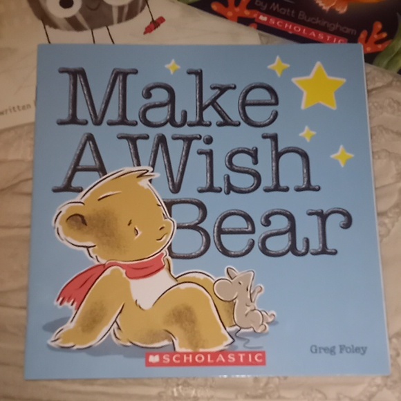 Scholastic Bundle of 5 Storybooks - Picture 2 of 12